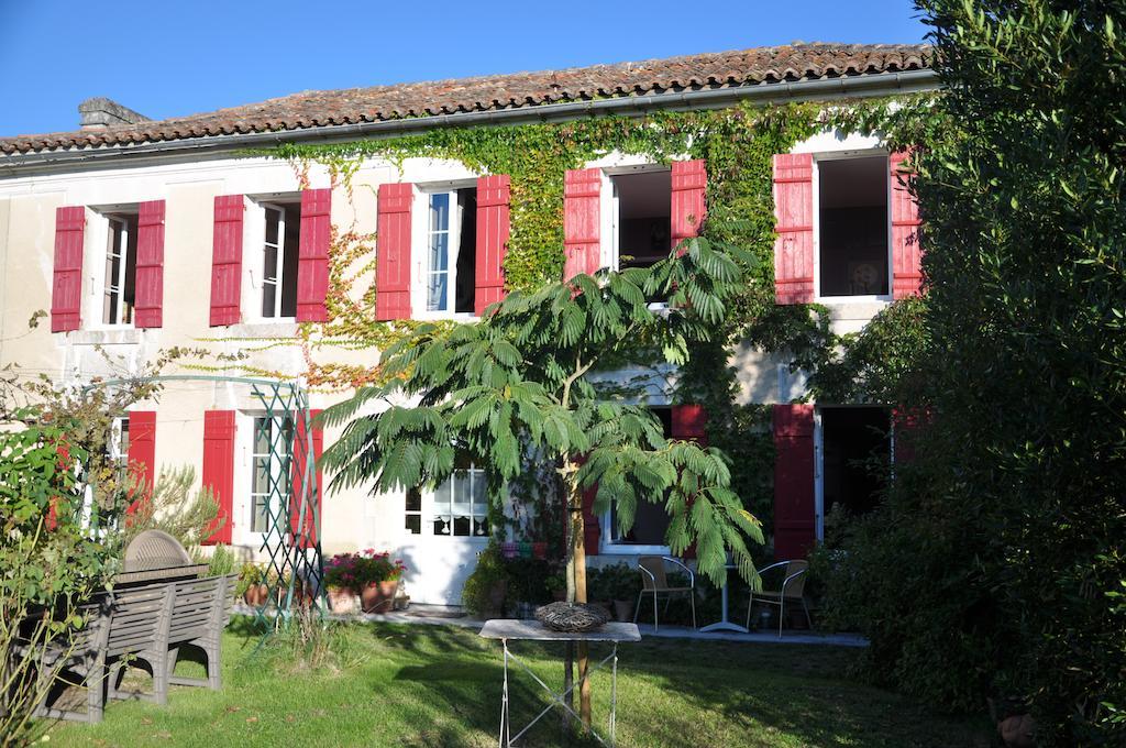 La Maison De Rose Bed & Breakfast Brossac Dış mekan fotoğraf