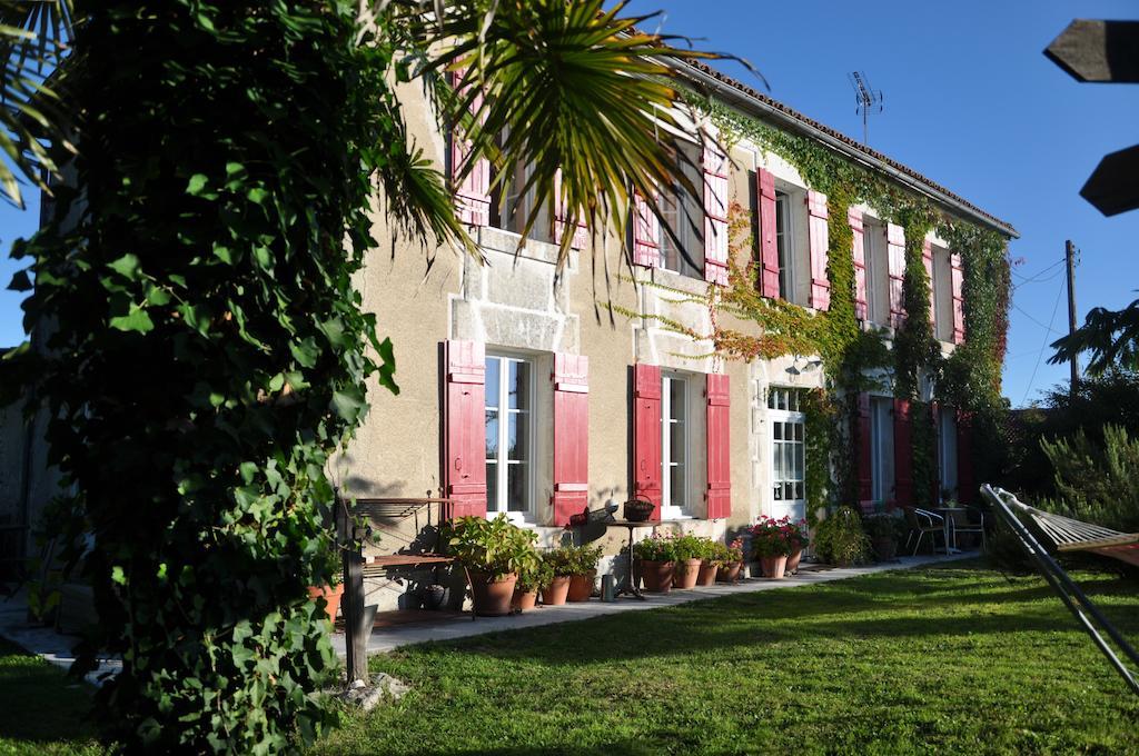 La Maison De Rose Bed & Breakfast Brossac Dış mekan fotoğraf